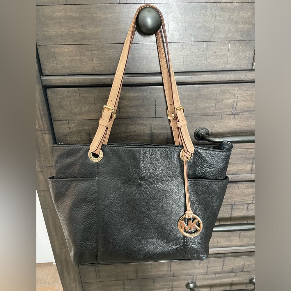 Michael Kors black leather purse